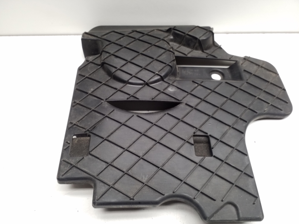 Mercedes Benz C-Class 204 (2007–2014) Sonstiges Motorteil A6510101867 Mercedes Benz C-Class 204 (2007–2014) Sonstiges Motorteil A6510101867