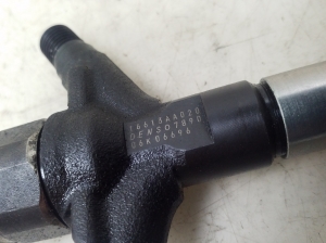 Subaru Outback (2003–2009) Fuel injector 16613AA020 - 4