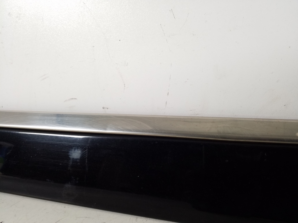 MERCEDES-BENZ M-Class W164 (2005-2011) Left Side Sliding Door Molding A1646905362 21609085