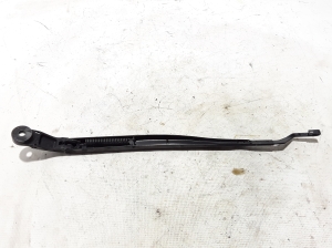  Windshield wiper blade 