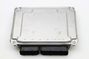 AUDI A4 B6 (2000–2005) Mootori juhtplokk 038906019LJ - 4