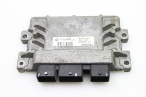 Calculateur moteur - 8200522357