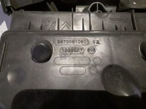Citroen Berlingo (2008–2018) Luftfiltergehäuse 9673061080 - 3