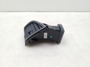 Skoda Fabia MK 3 (2014–2021) Armatuurlaua ventilatsioonivõred 6V0819701C - 4