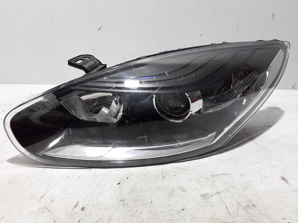 Used RENAULT Megane Headlights 260609865R