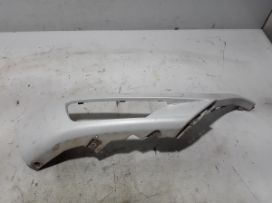  Front bumper trim strip 