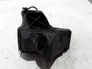 Boîtier de filtre à air - 8K0133835AD