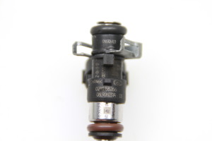  Fuel injector 