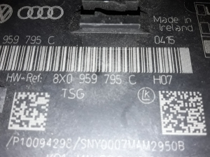AUDI Q3 8U (2011–2018) Rear side door control unit 8X0959795C - 3