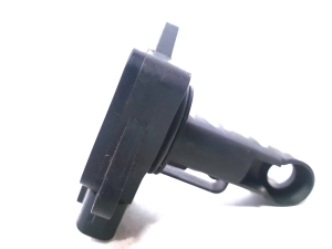 TOYOTA RAV 4 A2 (2000–2005) Mass air flow sensor 22204-22010 - 2