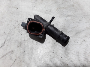  Thermostat housing 