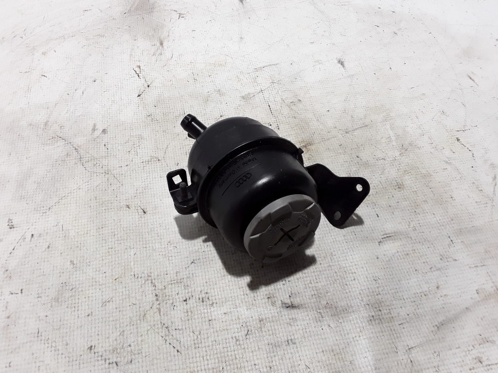 AUDI Q5 8R (2008-2017) Power Steering Pump Tank 8K0422162 21012109