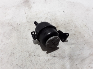   Tank power steering pump 