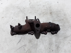   Exhaust manifold 