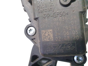 Mazda 3 (2003–2009) Accelerator pedal sensor 4M51-9F836-AH - 3