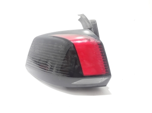 Peugeot 5008 (2017–2026) Eckleuchte hinten 9811028080