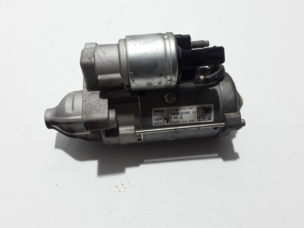 PEUGEOT 3008 2 generation (2017-2023) Starter Motor 9825233080 21013048