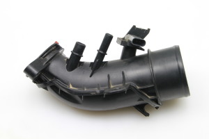 NISSAN Qashqai (2013–2021) Õhu sisselaske voolik 165767385R - 3
