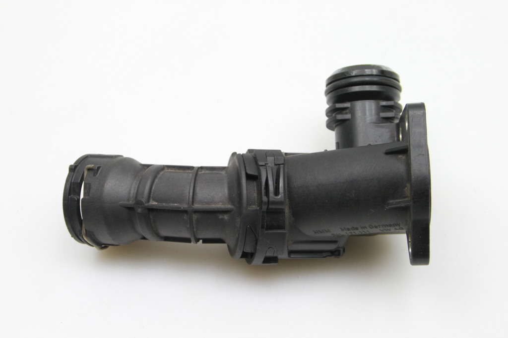 Used Volkswagen Golf Thermostat housing 04L121111