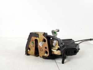 TOYOTA Matrix E13 (2001–2008) Rear side door lock 69050-01031 - 4