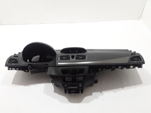 Dashboard - 681000021R