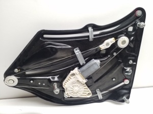 Mercedes Benz E-Class W207 (2009–2017) Rear fork windscreen lifter and its components A2076701403 - 2