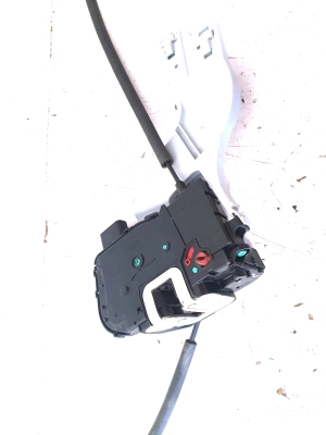 Kia Sportage (2010–2016) Rear side door lock - 2