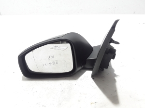   Side mirror and its details 