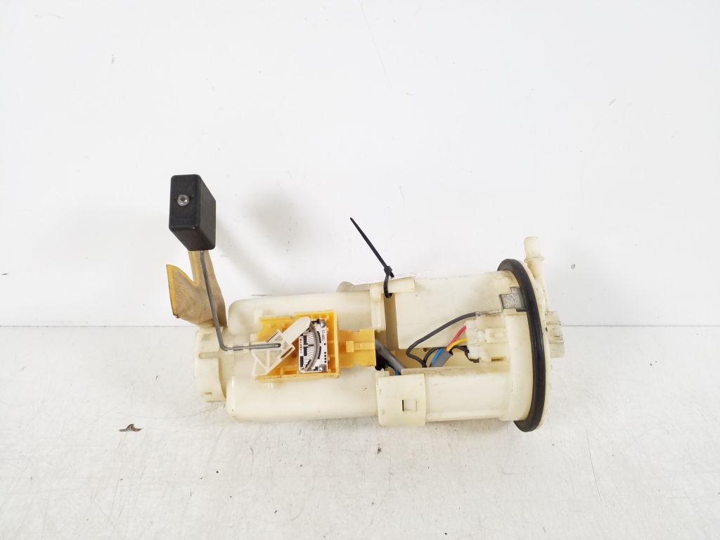 Used TOYOTA Celica Fuel pump in the tank