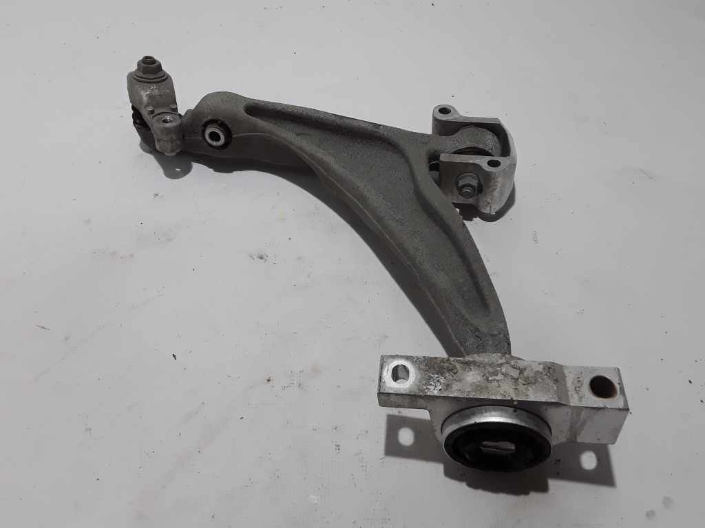 Used VOLVO XC90 Front lever 32381881