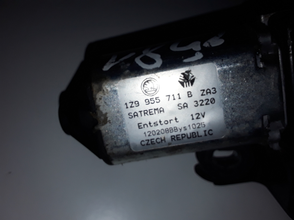 Used Skoda Octavia Rear wiper motor
