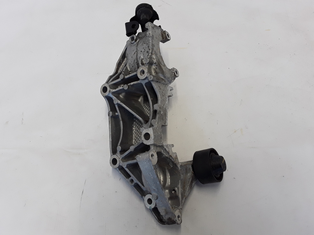 RENAULT Koleos 2 generation (2016-2023) Alternator bracket 117103703R 21072287