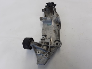 RENAULT Koleos (2016–2026) Lichtmaschinenhalter 117103703R - 3