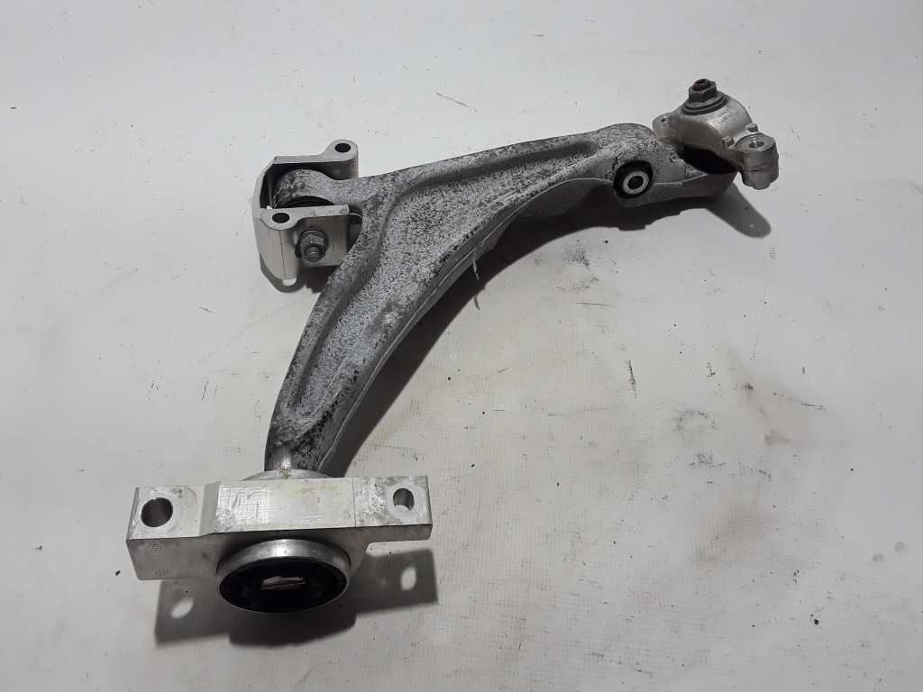 Used VOLVO XC90 Front lever 32381882