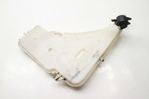 Front washer fluid reservoir - 7241671