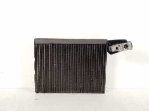   Radiator interior air conditioning 