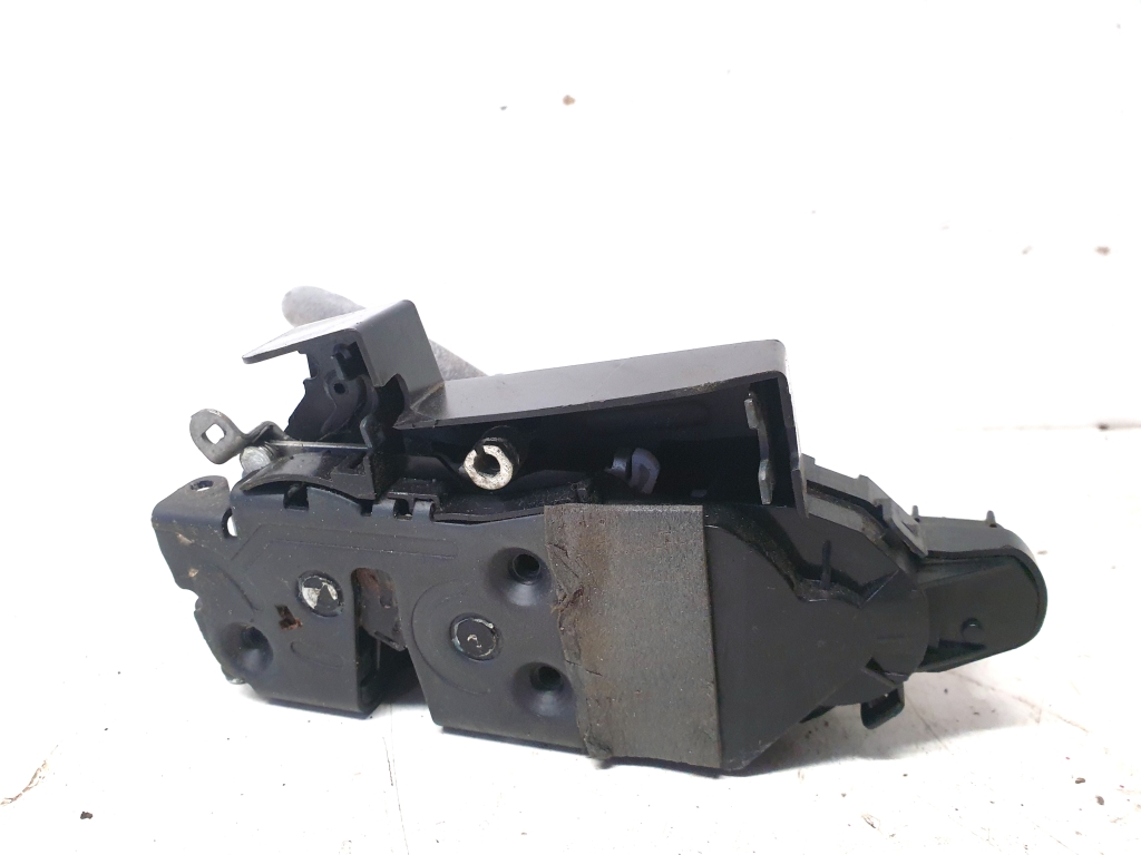 Used VOLVO XC60 Front door lock 30799312