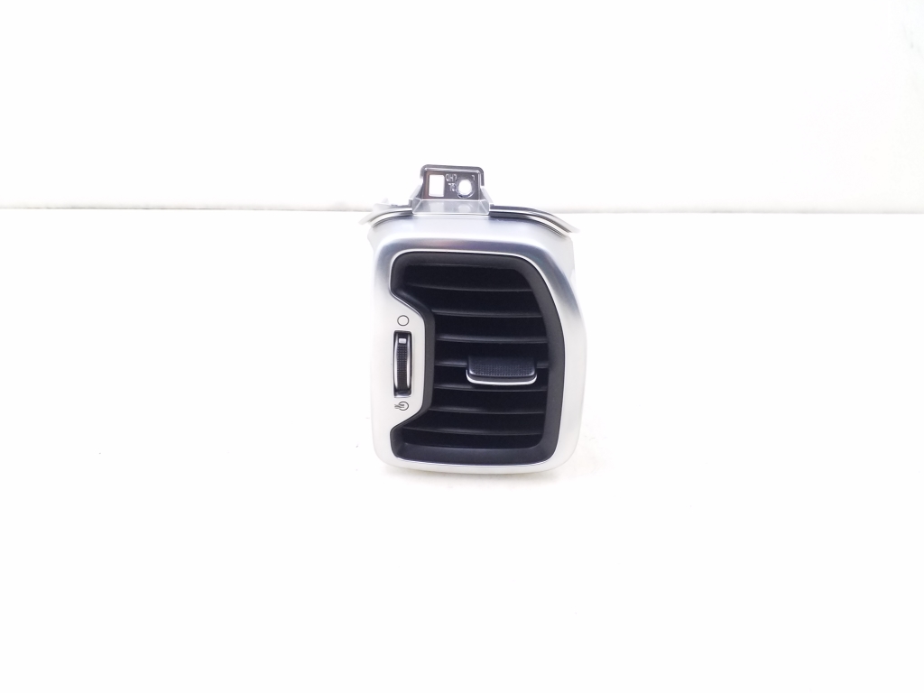 Kia Sportage (2016–2021) Dashboard air vent grilles 97480F1000