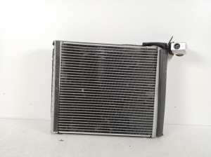   Radiator interior air conditioning 