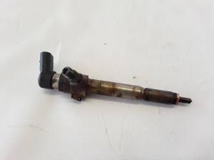  Fuel injector 