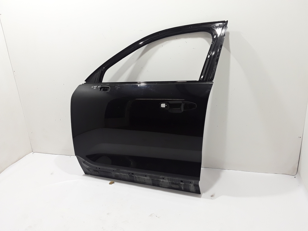 Used VOLVO XC40 Front door