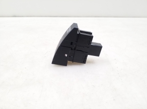 Skoda Superb (2015–2026) Hazard light switch 3V0953507 - 5