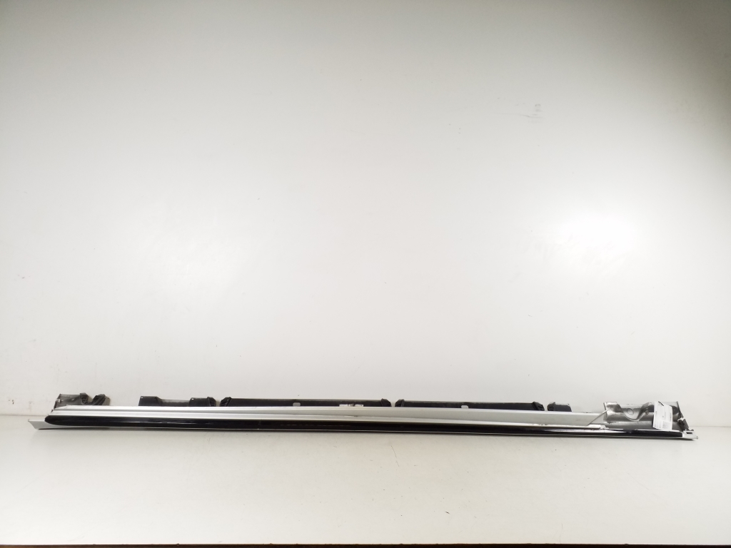 MERCEDES-BENZ C-Class W205/S205/C205 (2014-2023) Right Side Plastic Sideskirt Cover A2056907202, A2056980454 21610110