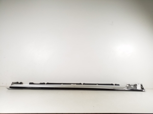 Mercedes Benz C-Class 205 (2014–2021) Karbi välimine ilupaneel A2056907202 - 4