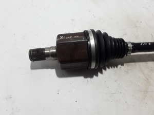 VOLVO XC90 (2015–2024) Front drive shaft and its parts 31325852 - 2