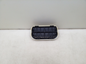 Rear fender vent grille - A1698300342