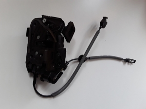 Volkswagen Golf VII (2012–2026) Rear side door lock 5TA839015K - 3