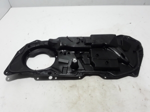 Land Rover Discovery Sport (2014–2026) Front door window regulator frame FK7221123AD - 3
