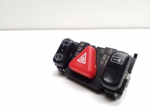 Mercedes Benz E-Class W210 (1995–2002) Warnblinkschalter A2108208010 - 2