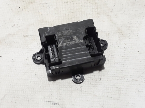   Aizmugurējo sānu durvju vadības bloks  - HL8314D620AB 